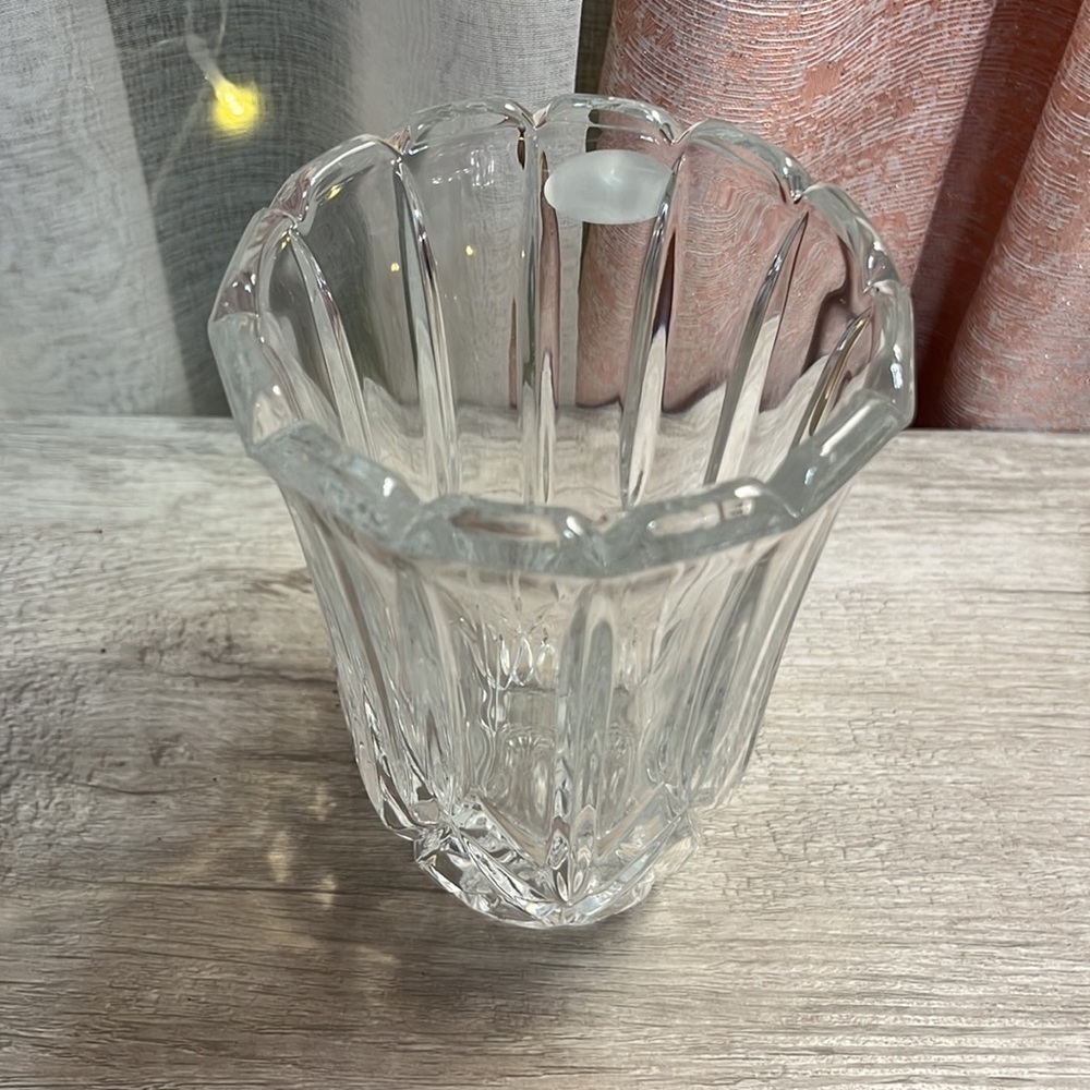 Crystal Vase - Picture 3 of 5